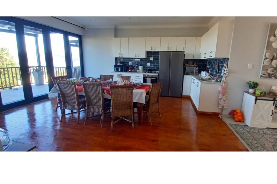 To Let 4 Bedroom Property for Rent in Westhill Western Cape